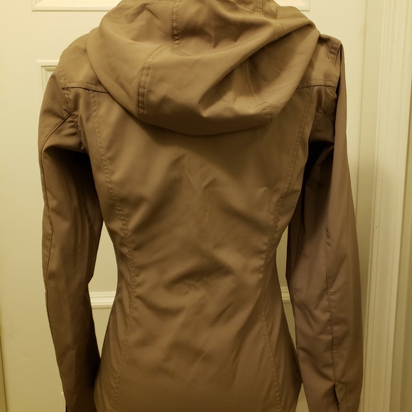 Jacket - Picture 4 of 10